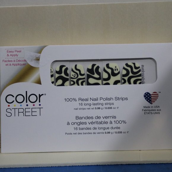 Feeling Fab-boo-lous Color Street Dry Nail Polish - Picture 2 of 3